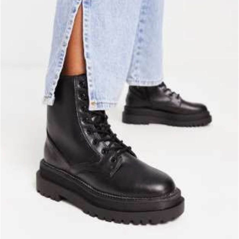 ASOS Stradivarius Wide Fit Lace-Up Chunky Boots in Black, Size 7